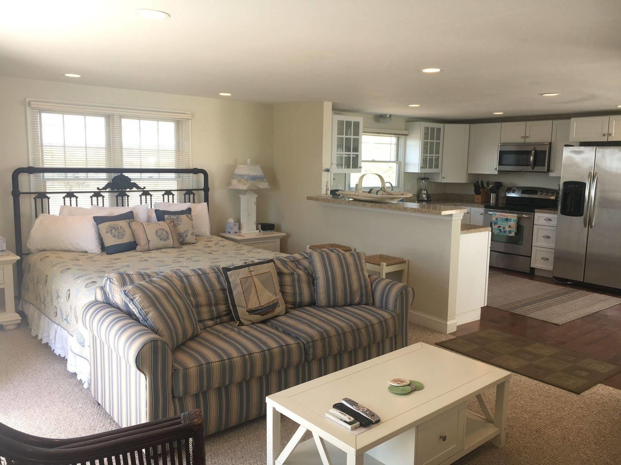 Отель The Ocean View West Hyannisport Экстерьер фото